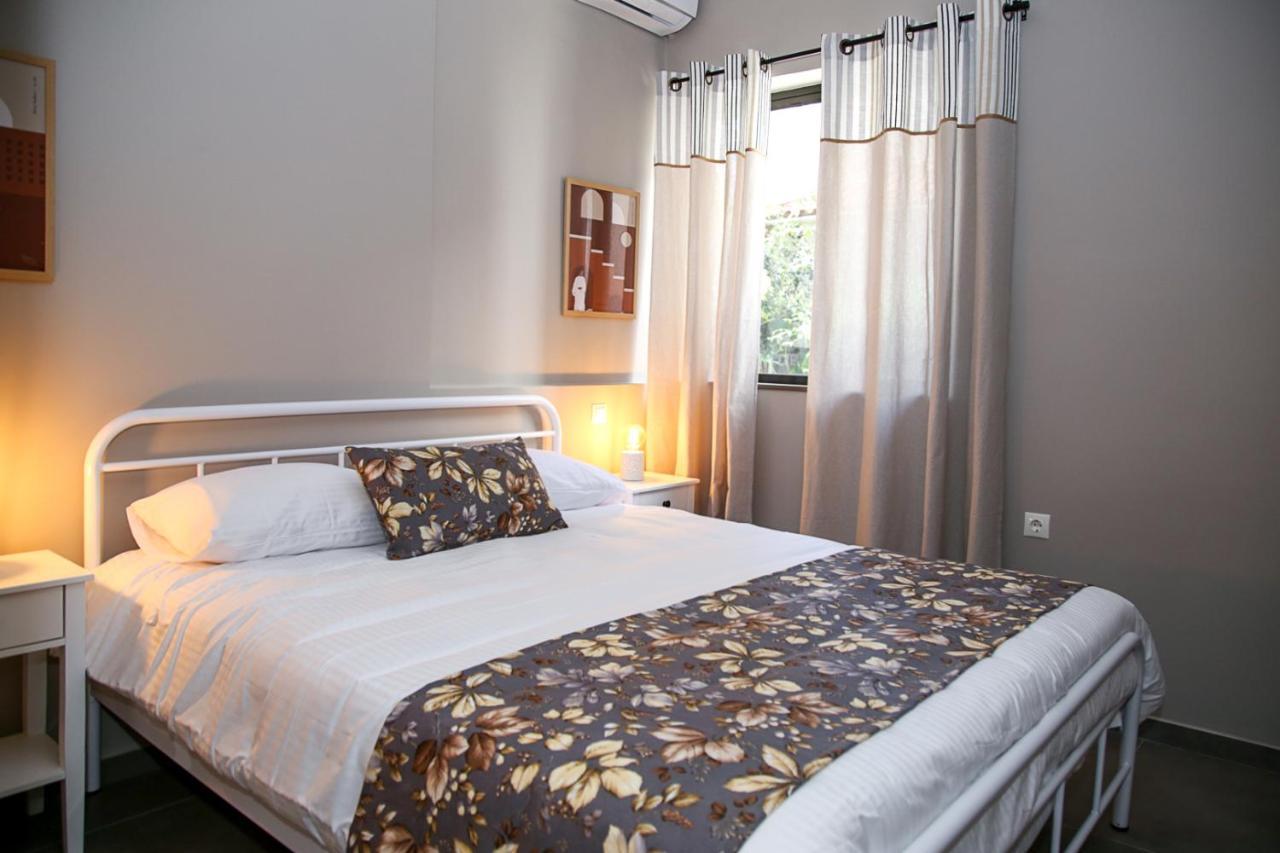 Caravin Wanderhome, 5 Min From Metro Nea Ionia Athens Exterior photo